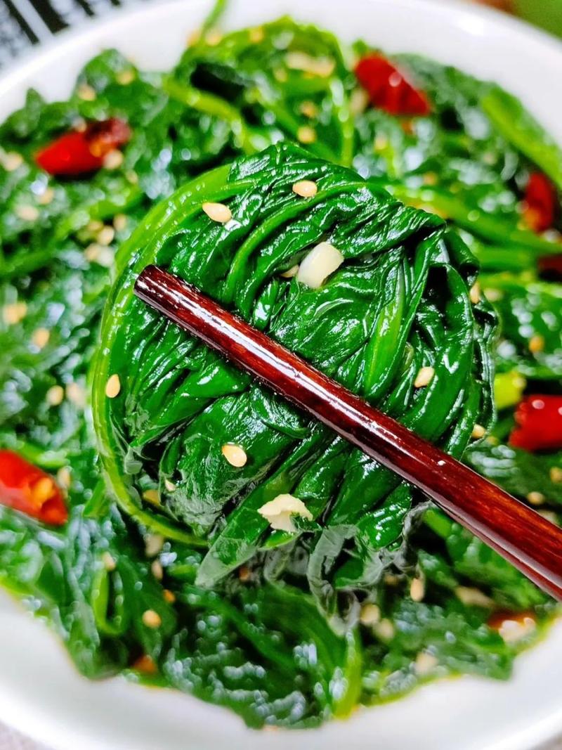 越吃眼睛越亮的5种菜，建议老人孩子要多吃，养肝明目、补脾养胃