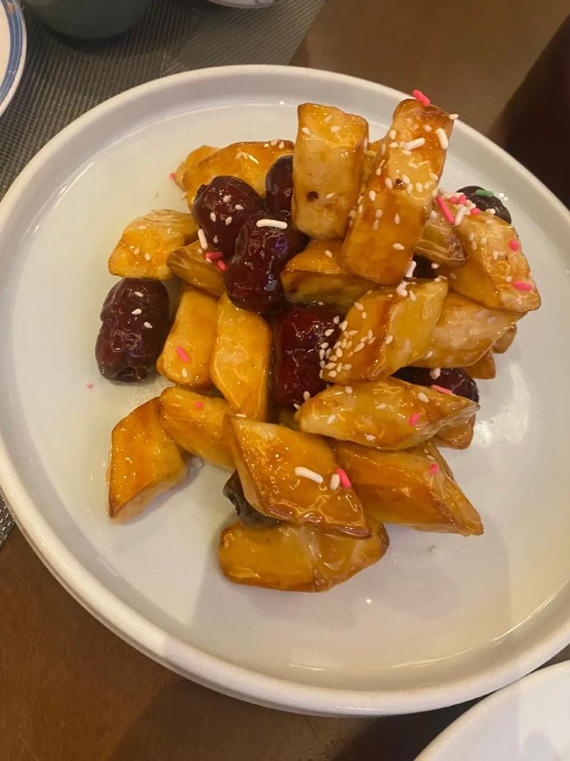 爱上美食，如何做家庭版家常鲁菜拔丝地瓜更好吃呢？