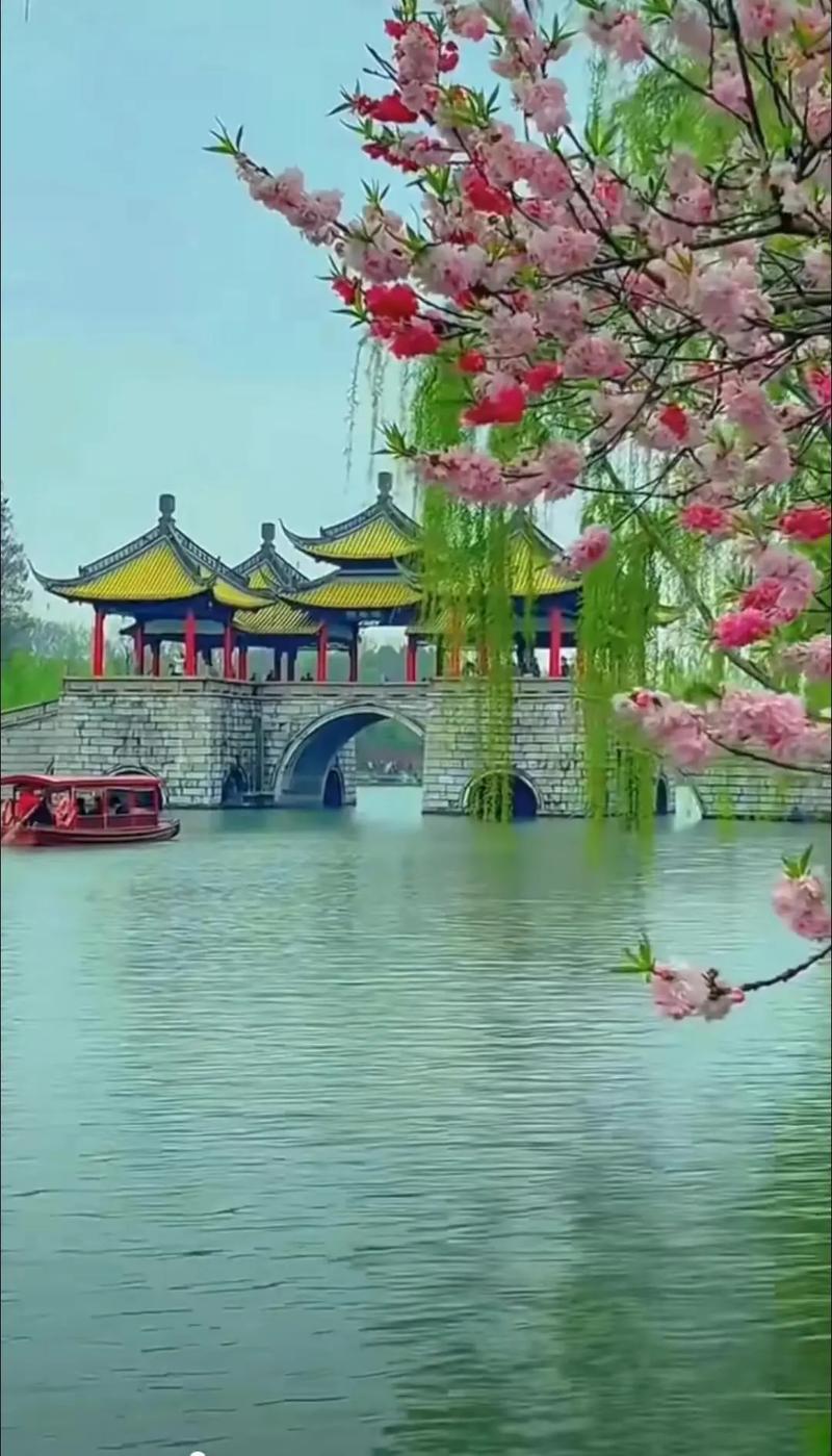 烟霞三月下扬州，梦里江南是春色！