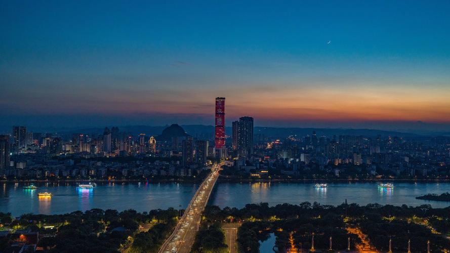 柳州，三线城市，面貌非常漂亮！总要来一趟柳州吧