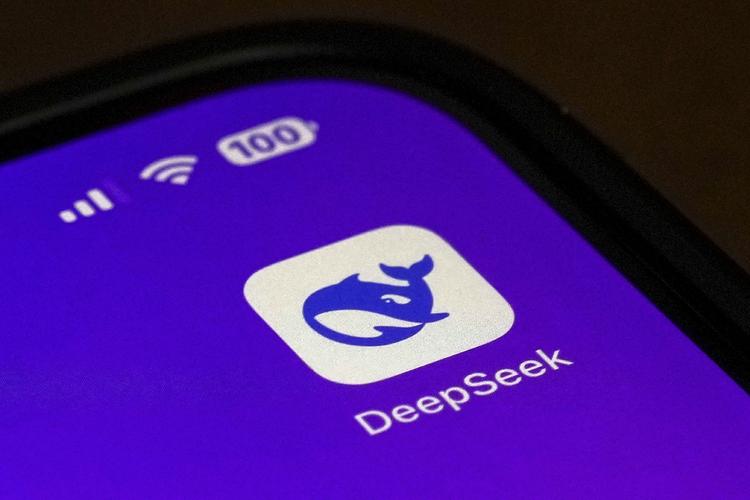 Deepseek提醒:微信10个“隐形摄像头”正偷窥你的隐私，立即关掉