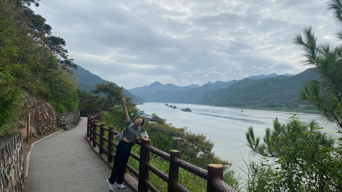 肇庆羚羊峡古道驴行