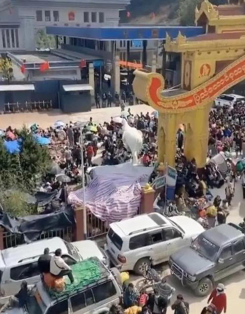 缅甸一栋5层酒店整体垮塌多人被埋，中国商人外出吃饭躲过一劫，当事人：还有不少同胞被困，多是来做玉石生意的