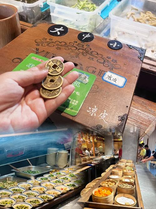 参观铜陵永泉小镇，人气旺，不过那里吃的面条量太少