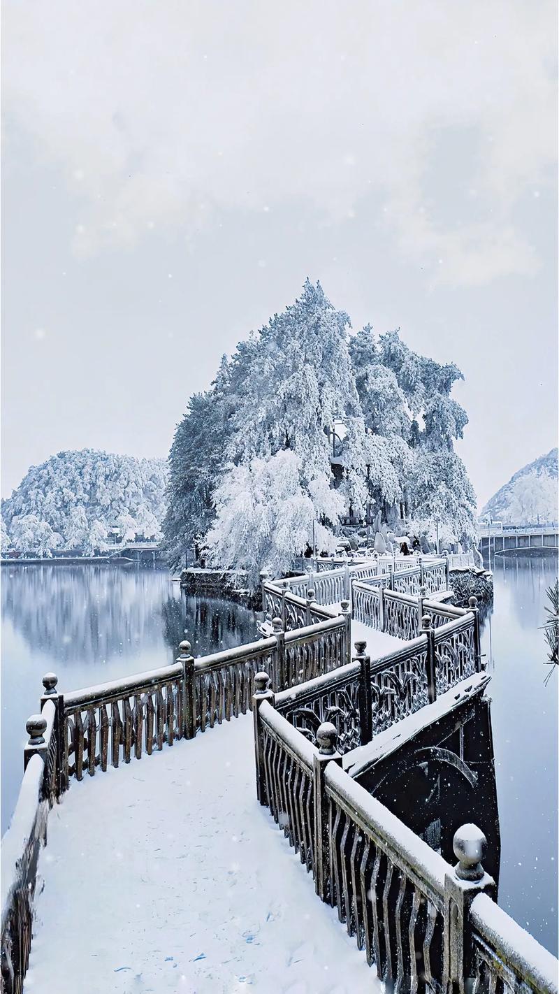 3月底了，庐山居然还下雪？