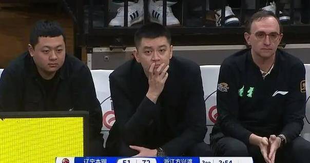 6连胜！杨鸣却很头痛，暗示辽宁队最后1场输山东，避开广厦