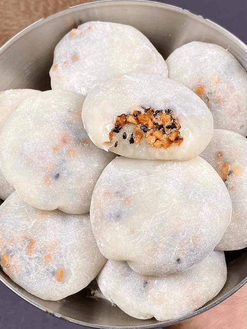 家里有糯米粉的试试这样做，酥香软糯，咸香美味，实在太好吃了