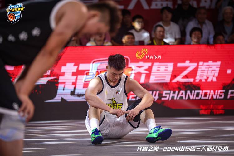 山东男篮疯狂之余，还需看别人脸色，板凳席哥仨影响季后赛征程