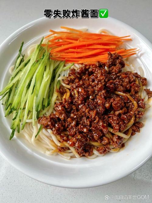 炸酱面好不好吃，炸酱很关键，教你饭店不外传的做法，抽藏了