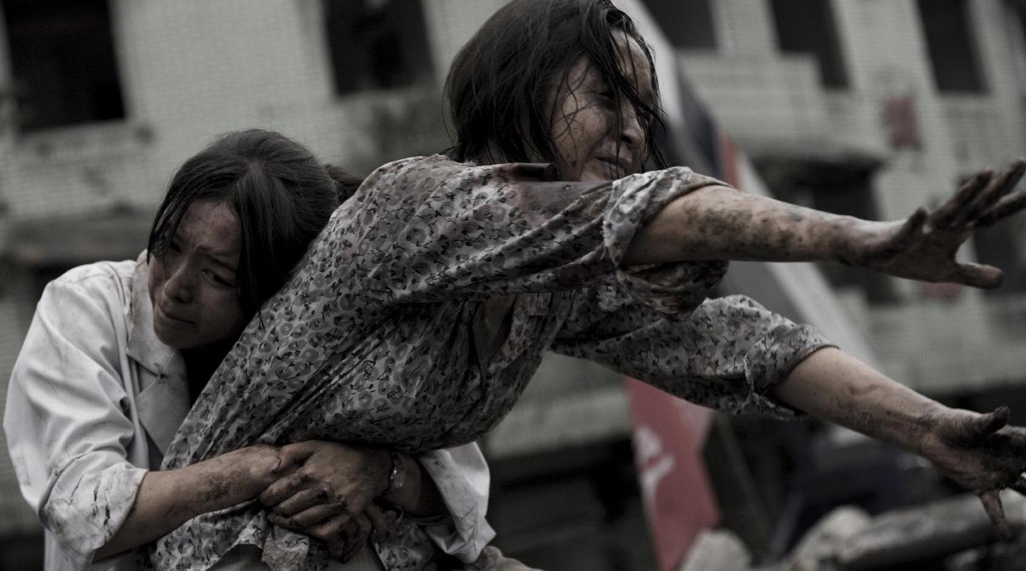 成都女子亲历缅甸地震：余震不断，慌乱逃跑，有大楼和桥梁倒塌