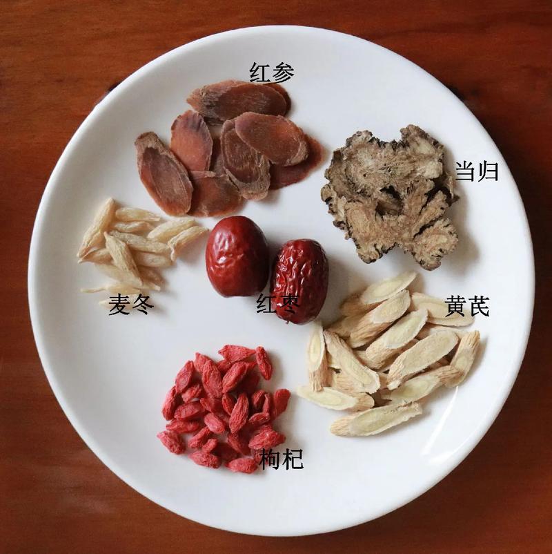春天气血的“5种食物”建议中年女性常吃，美容养颜又补气