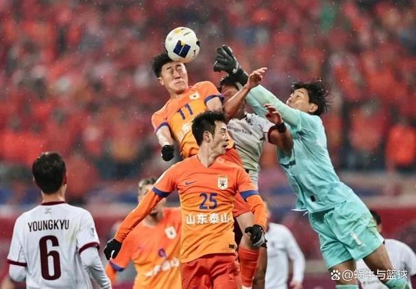 中超：泰山主场狂胜夜—闪电战、三叉戟与小将的青春
