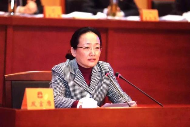 江苏查一大贪，曾是镇江首位女市长，却掉入贪腐深渊