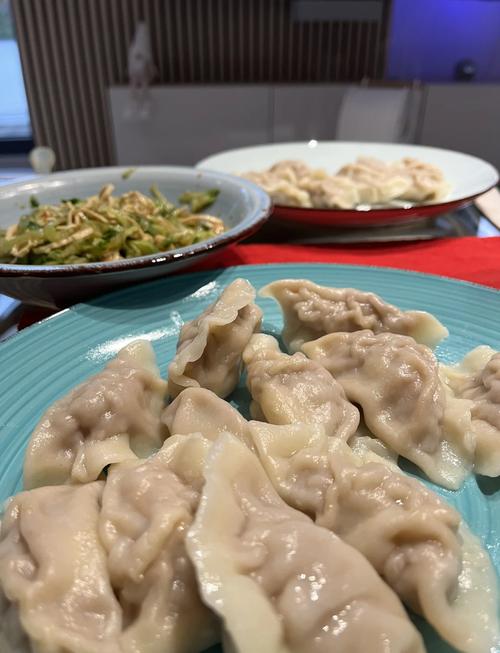 猪肉白菜馅饺子，掌握调肉馅儿方法，饺子鲜香味美，喜欢试试吧