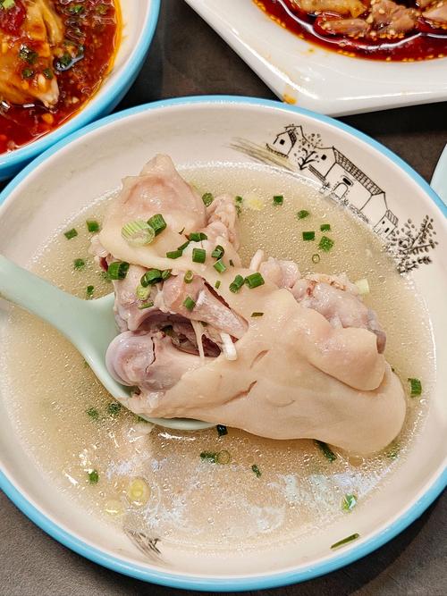 开三轮车自驾游，时隔两年再次来到宽窄巷子吃个蹄花