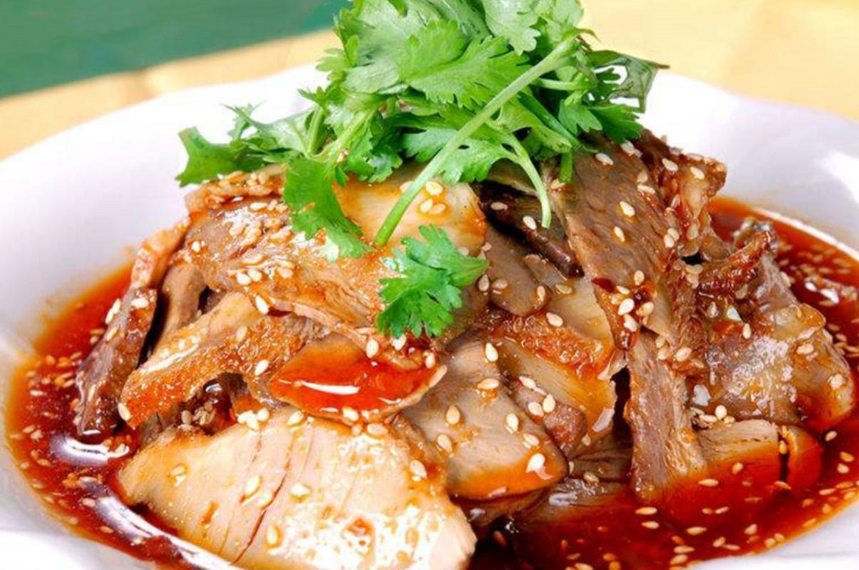 老师傅教做四川美食：夫妻肺片，每个步骤都是关键！看完有惊喜