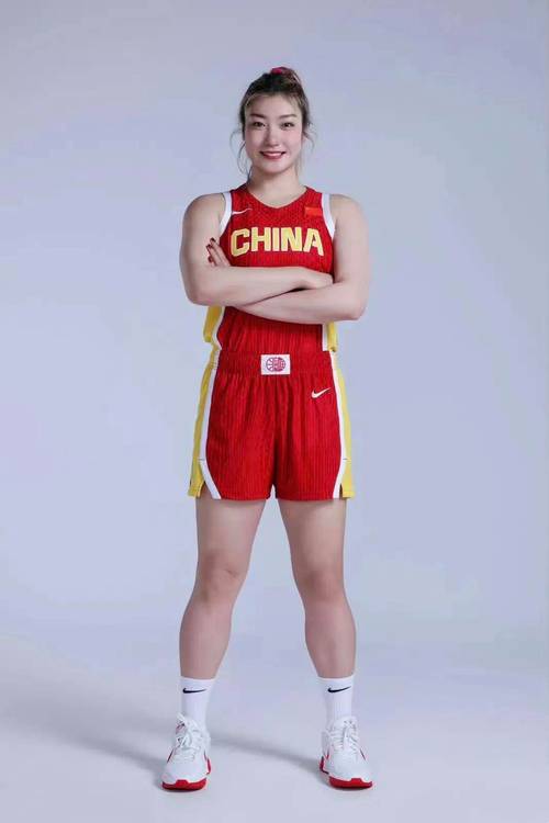 身高2米23，济南姑娘入选中国女篮备战亚洲杯