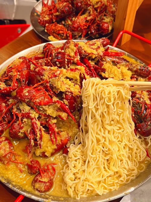 香辣小龙虾拌面，美味到爆！