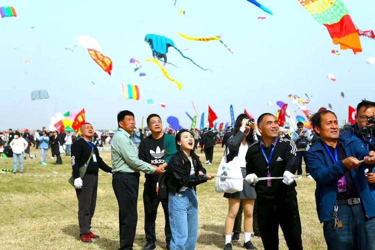 潍坊42届风筝会 劲动力环峡山湖
