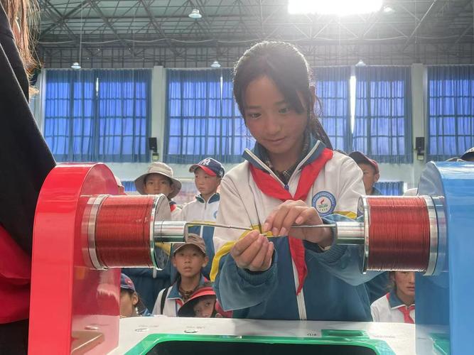 青海民和：学生感知科技魅力
