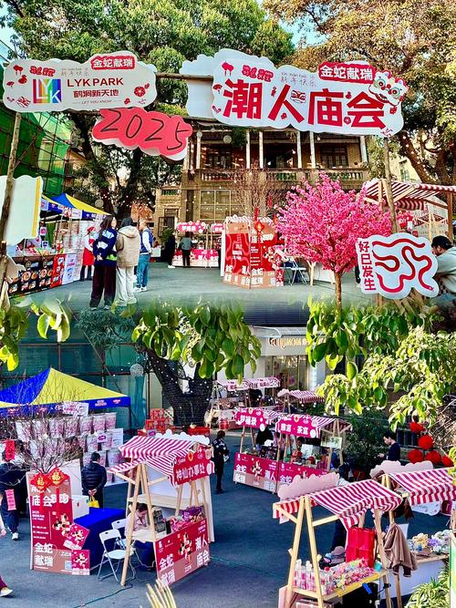 实拍广东网红集市，每到周日就人满为患，当地特色商品应有尽有