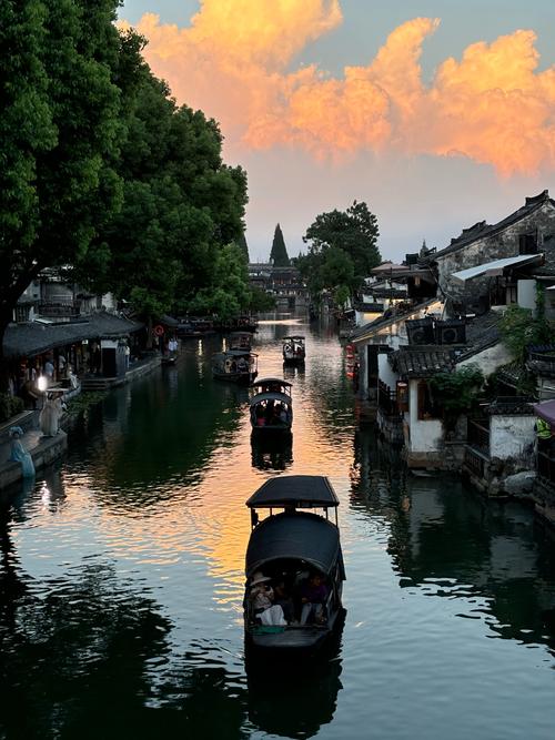 “探索古朴小镇，感受岁月静好”