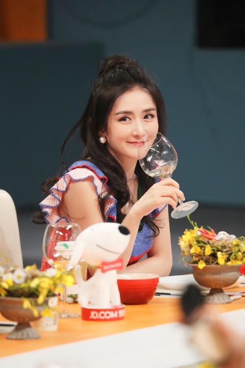 跟着大美女谢娜寻味中江：四川中江特色美食大赏